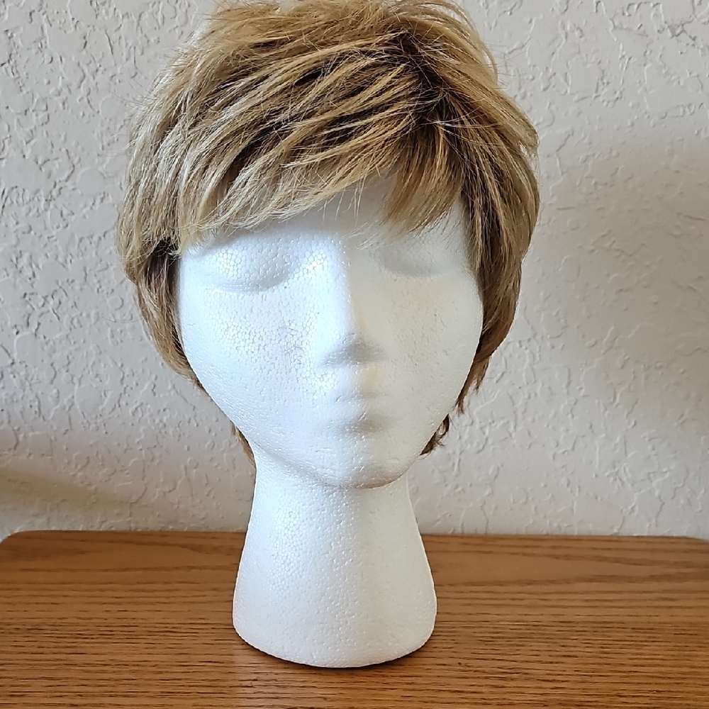 Hairdo Elegant Light Brown Women's Wig